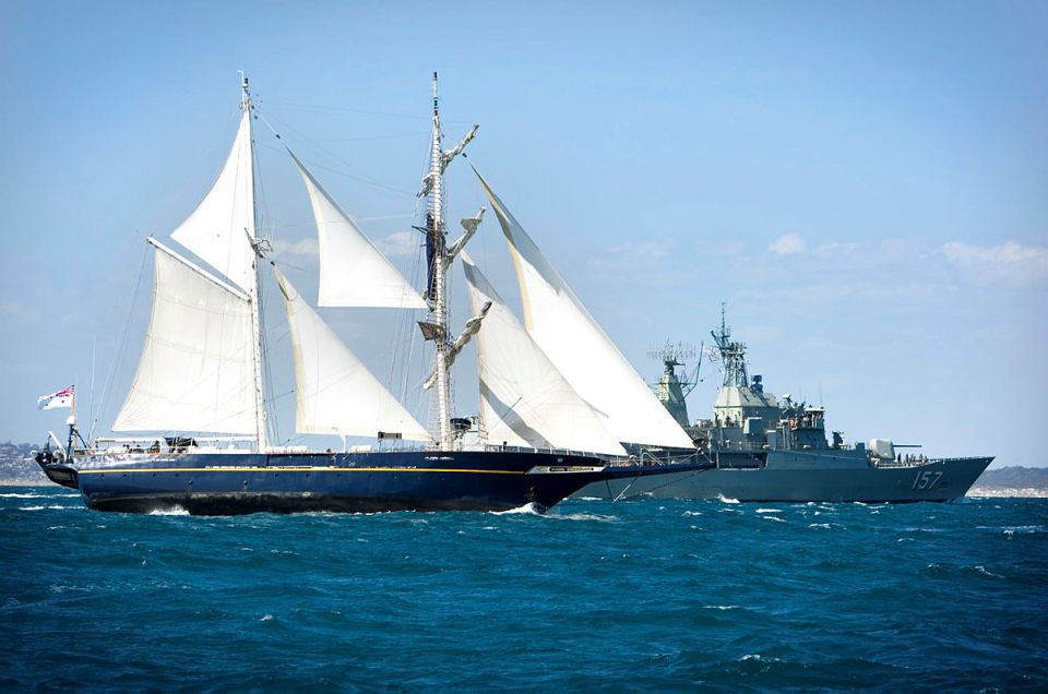 STS Young Endeavour with HMAS Perth (III) during Tall Ship Regatta 2009